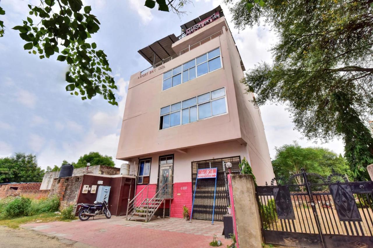 Oyo 82292 Hotel Airport Sky Inn Jaipur Luaran gambar